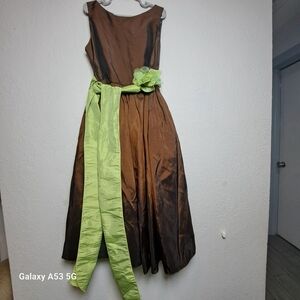 Chic Brown Dress with Green Accent